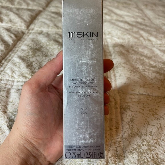 111 skinDay Defence hydration mask .